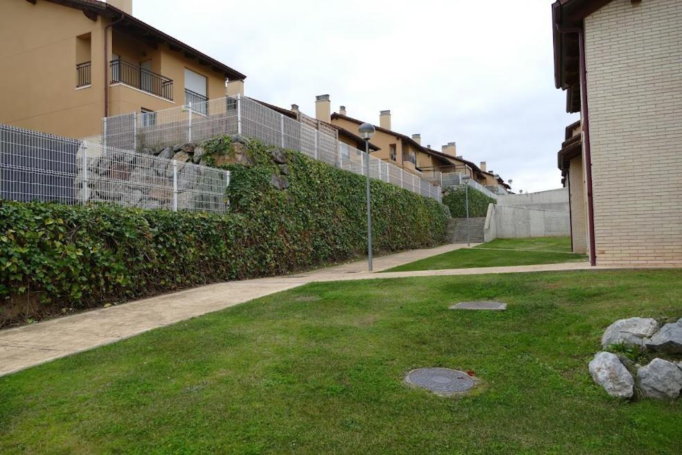 Vino Montana & Jardin Garaje Netflix Wifi Incluido, Apartment Sojuela