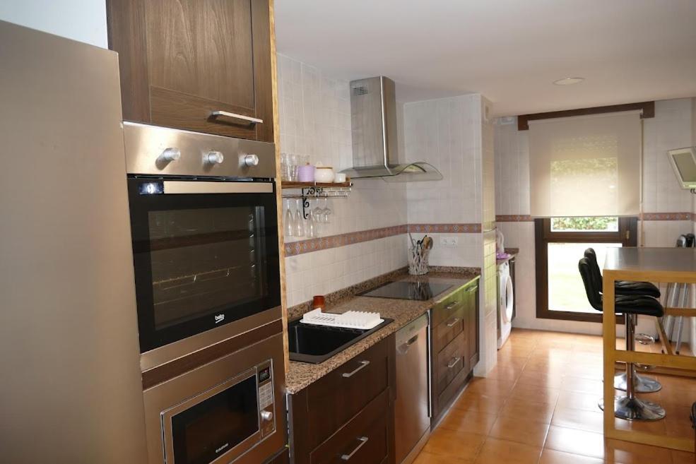 Apartment Vino Montana & Jardin Garaje Netflix Wifi Incluido,